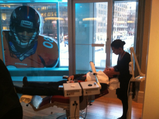 Illustration for article titled I Got A Manicure In The Super Bowl Media Lounge